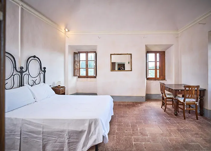 Monastero Sant\'Anna In Camprena