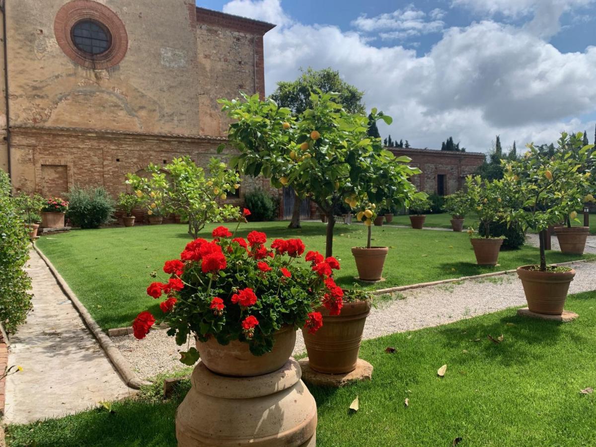Monastero Sant'anna In Camprena *