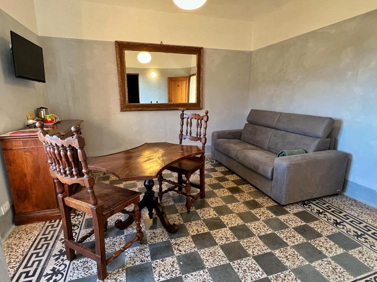 Monastero Sant'anna In Camprena Farm stay